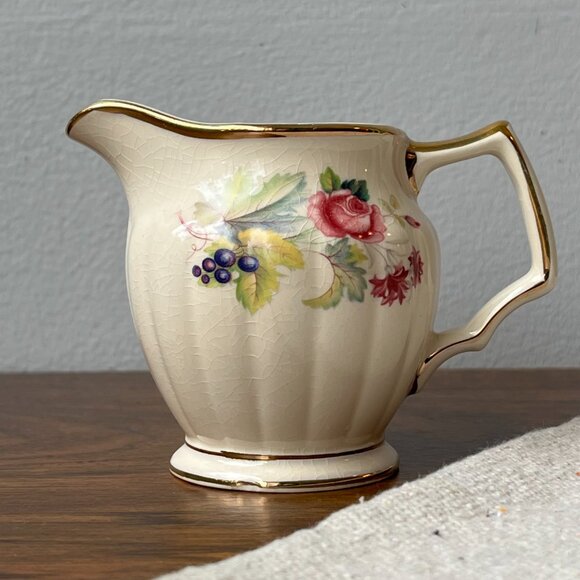 Porcelain Creamer by Sadler, England - Picture 12 of 13